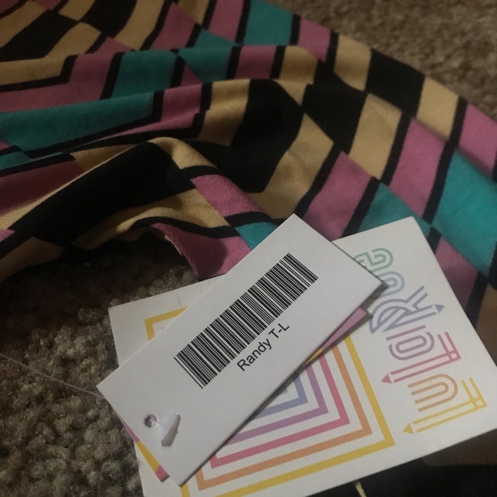 NWT LuLaRoe “Randy” Top - Picture 4 of 4